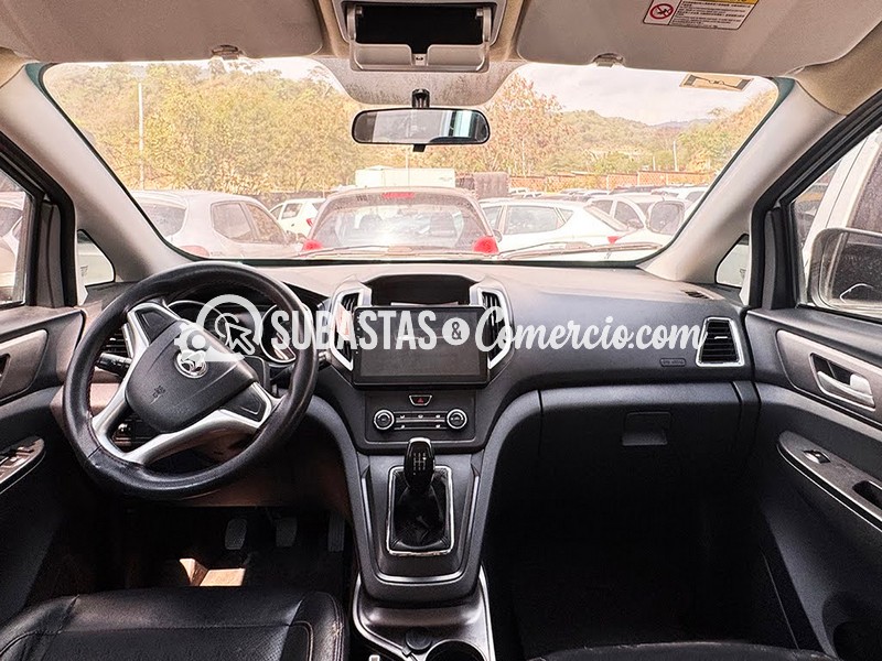 5.Interior Carro.JPG